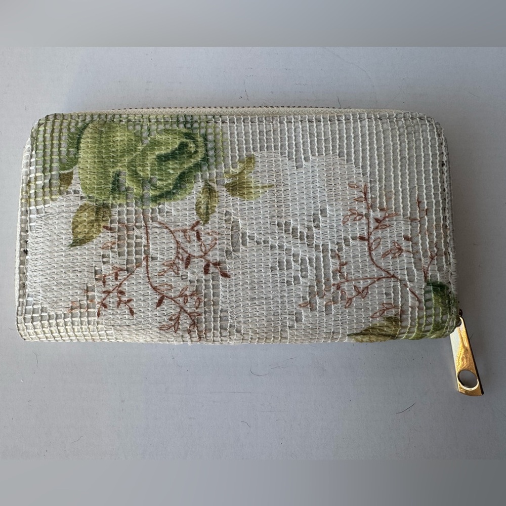 Modern Mesh Tapestry Womens Clutch Wallet Floral Design